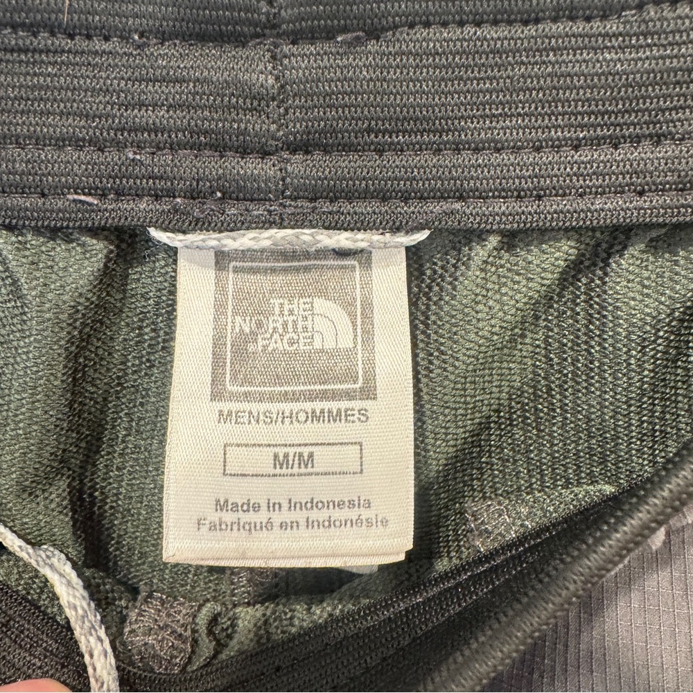 The North Face Charcoal Grey Athletic Shorts Mens Medium Athleisure Workout - Picture 4 of 8